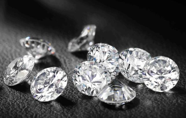 在地球上钻石其实并不稀缺，那么为什么钻石会这么珍贵？  第3张