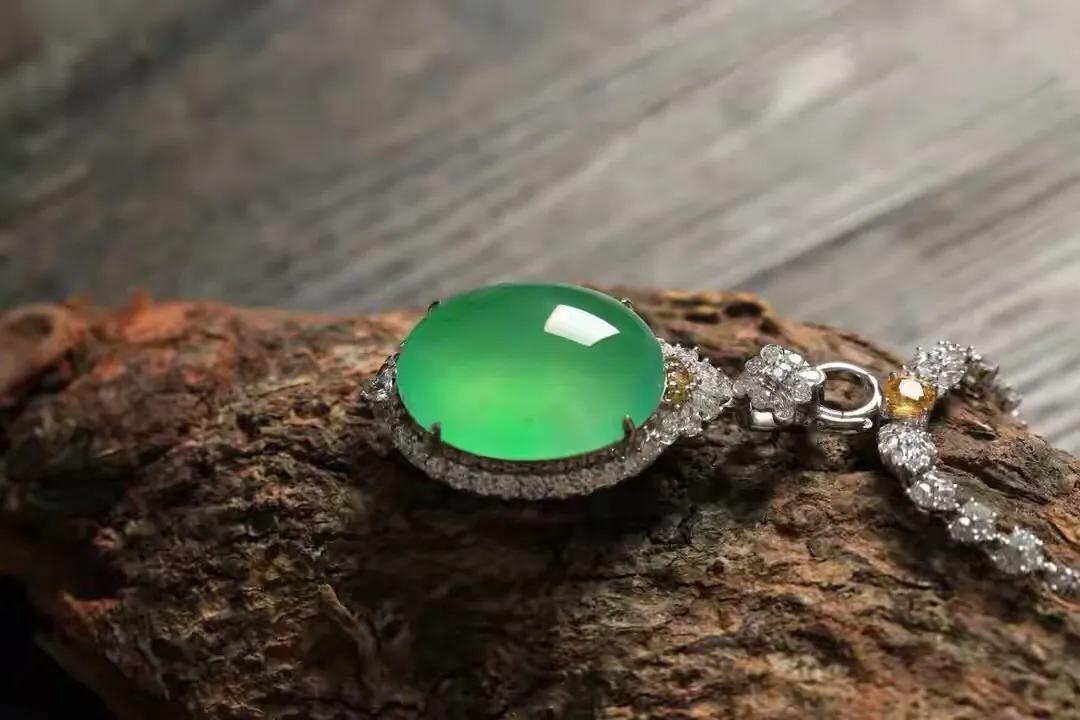 都21世纪了！七种翡翠不值钱  第2张