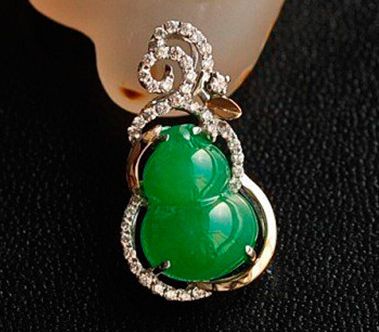 翡翠饰品为什么会有那么多葫芦造型？有没有什么深意？  第2张