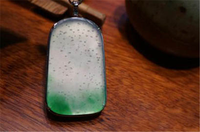 木那翡翠价格高吗？带你全面认识木那翡翠！   第3张