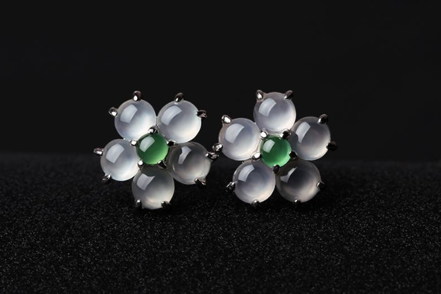 南通翡翠手镯要买翡翠耳环别着急，先看看这四个挑选要领！   第3张