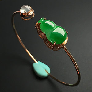 禧瑞祥翡翠手镯如何挑选帝王绿翡翠？我们要认真观察这五方面！(图文)   第1张