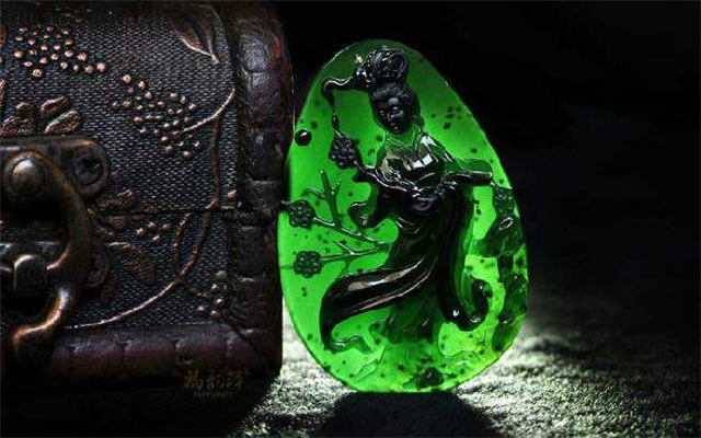 翡翠的三个等级翡翠的颜色有哪些？快来看看它的详细分类！(图文)   第3张