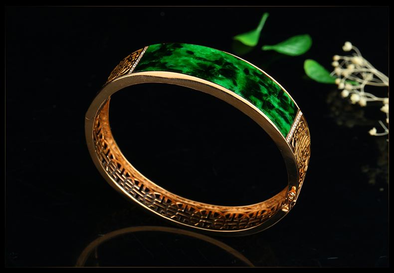 翡翠手镯断了怎么办？这些修复方法可能会帮到你！   第2张