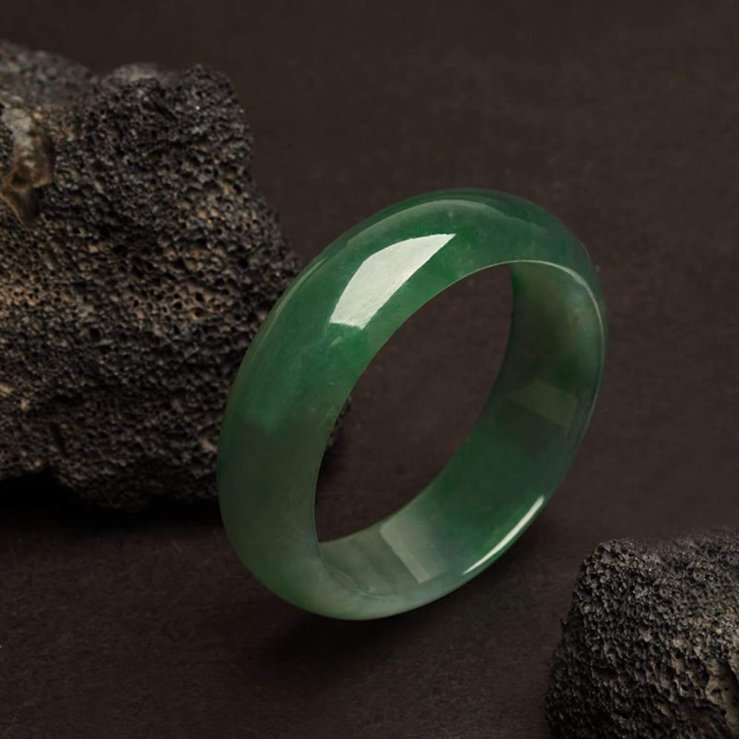 蝉翡翠吊坠去缅甸买翡翠要注意什么？缅甸的翡翠一定物美价廉吗？   第2张