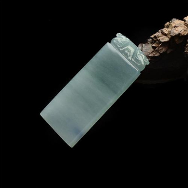 翡翠a货b货怎么区分平安无事之意，来讲一讲翠友们中意的翡翠无事牌！(图文)   第1张