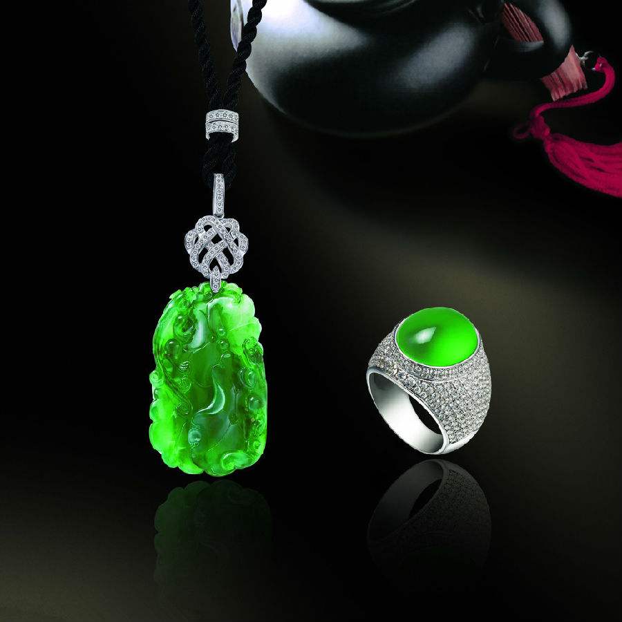 七彩云南翡翠手链如何衡量高档翡翠价格？什么样的翡翠才能叫高档翡翠？   第1张