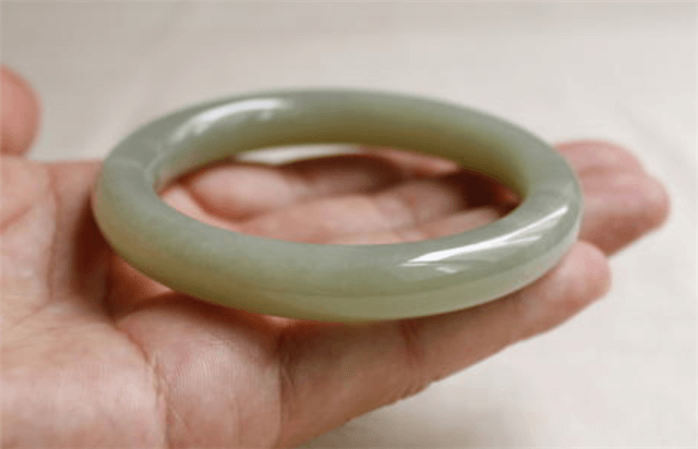 缅甸翡翠牌子和田玉且末料怎么样？“天下美玉，且末为上”了解下？   第3张