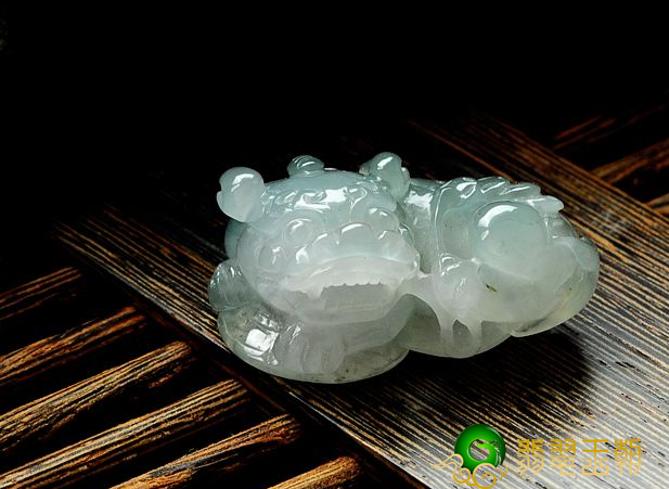 翡翠貔貅的价格很贵吗？影响翡翠貔貅价格的因素有哪些？   第2张