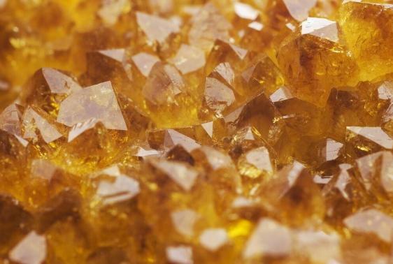 能带来财运的黄水晶 被称为“商人之石”  第1张