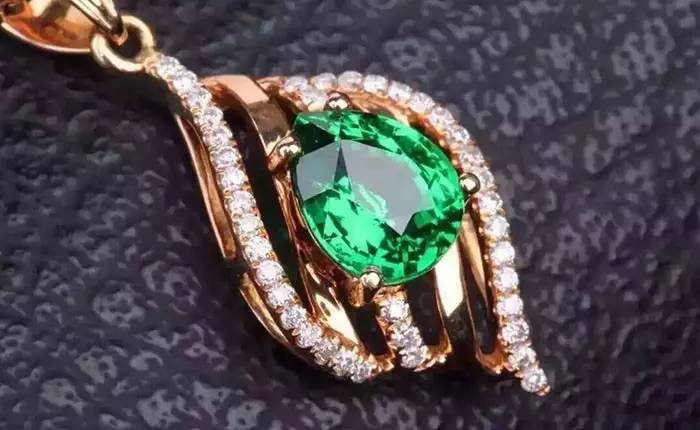 它被称为女人之石------石榴石  第10张