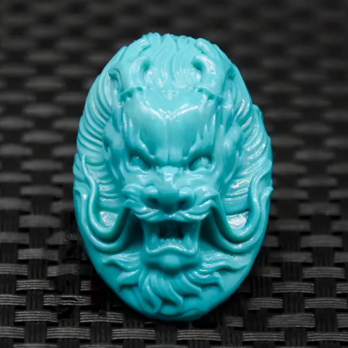 小块翡翠原石去皮如果您见过这七种绿松，算我输  第5张