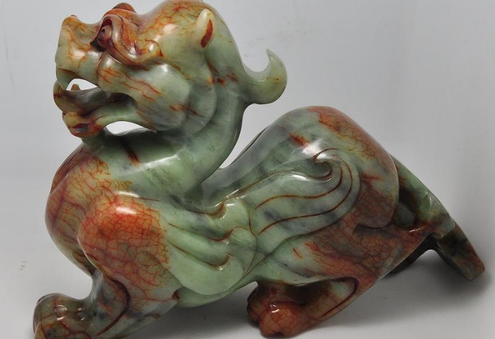 戴梦得翡翠手镯价格岫岩玉貔貅有哪些寓意，佩戴岫岩玉貔貅吊坠需要注意些什么   第1张