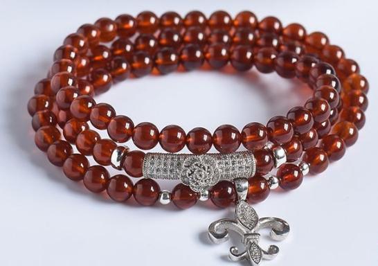 石榴石手链佩戴的忌讳是什么？  第2张