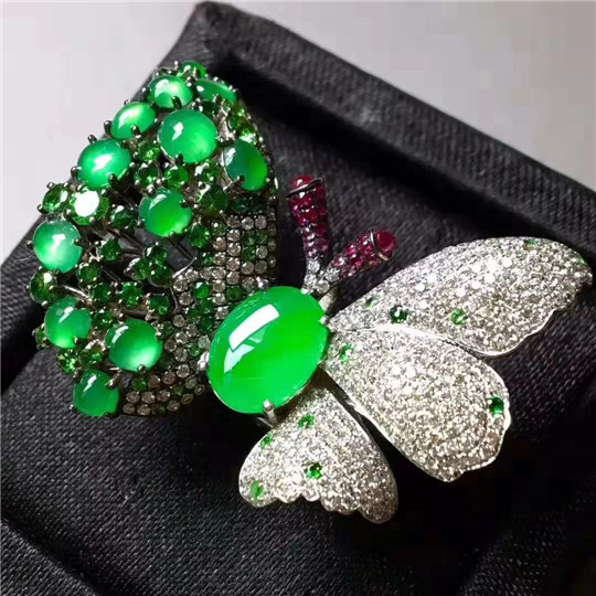 翡翠蝴蝶可不止寓意着甜蜜爱情和幸福婚姻，它还有很多吉祥寓意！   第3张