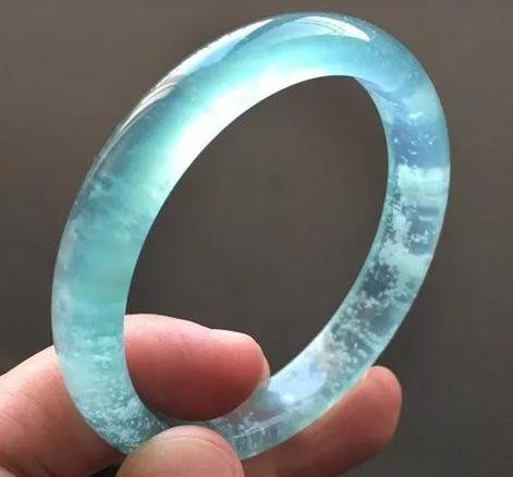 明明是中国四大名玉之一，为何岫玉被频频错认为翡翠？  第5张