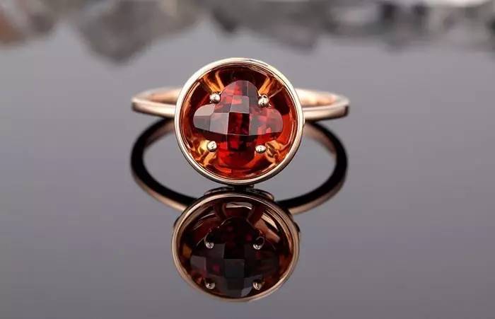 它被称为女人之石------石榴石  第3张