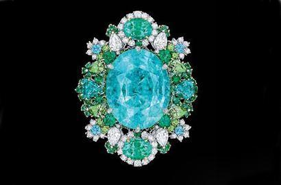 翡翠平安扣镶嵌吊坠仅次于金刚石的碧玺，它不仅有美丽的外表，硬度也堪比金刚石  第6张