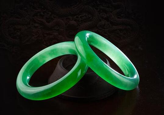 翡翠手镯棉好多呀清朝末期翡翠界的六大玉商，每一个都是翡翠传奇   第2张