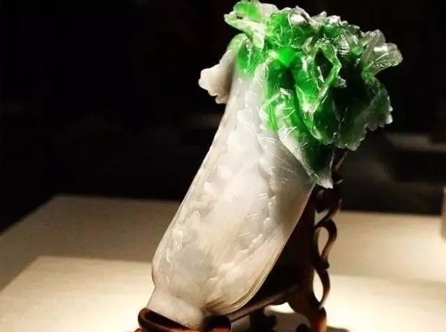 穿越历史，回到明清年代的翡翠是怎样的？   第2张