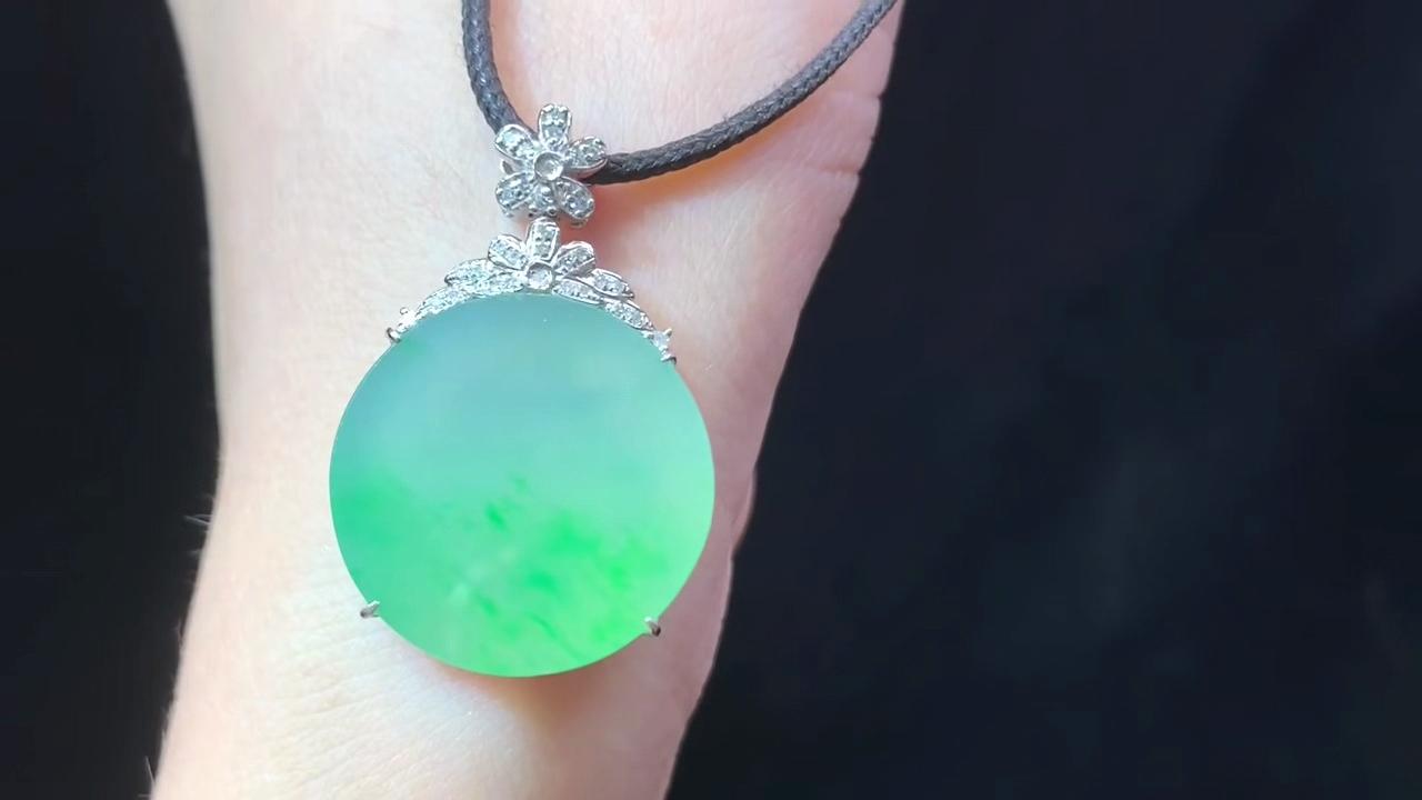 翡翠平安扣吊坠 挂件哪里能买到性价比高的翡翠，性价比高的翡翠有什么特点  第5张