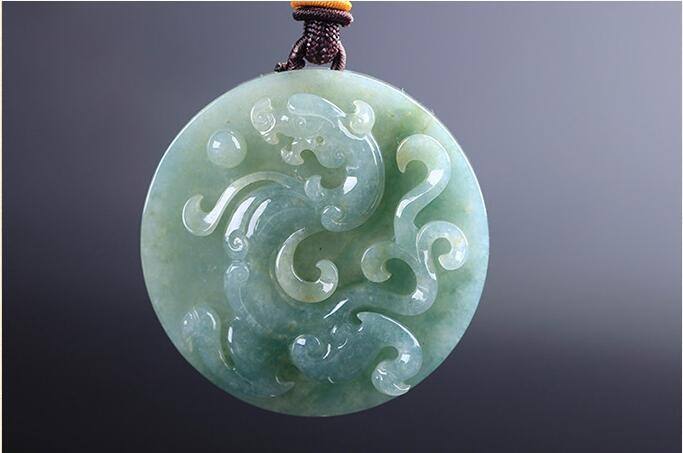 翡翠项链珠子多大合适如何通过翡翠种水区分优劣？来看行家怎么说！(图文)   第3张