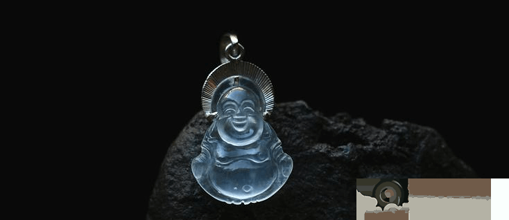 在哪里买翡翠吊坠了解如何估计翡翠吊坠的价钱吗？如今才知道还不迟！   第3张