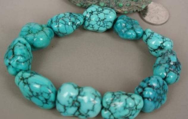 翡翠价格术语小六三开绿松石，古今中外的的共同喜好  第5张