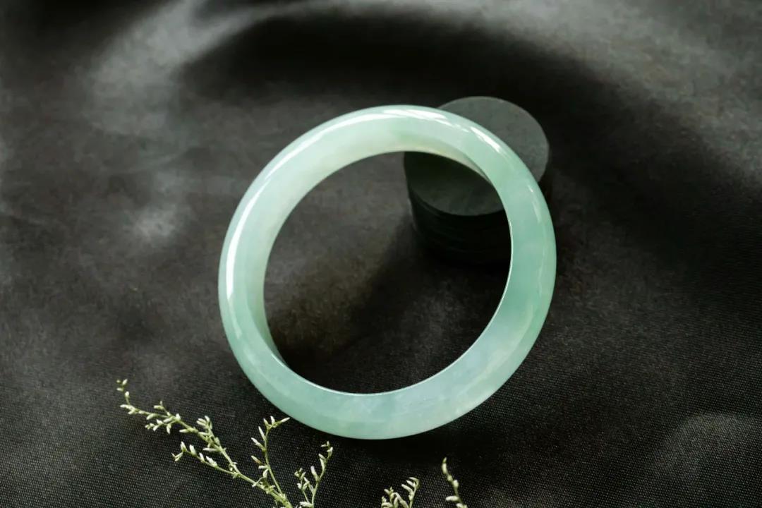 高糯化种水翡翠如何理性看待翡翠手镯价格高低之间的界定，新手必看  第12张
