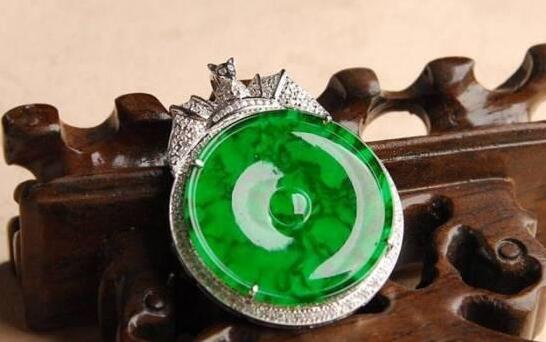 翡翠名玉故事——关于绮罗玉的前世今生   第2张