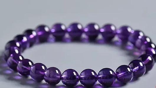 翡翠干青佛紫水晶有哪些功效和寓意？  第3张