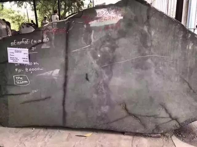 干青和翡翠哪个好为什么戒面那么贵还有很多人买？看完答案太扎心！  第2张