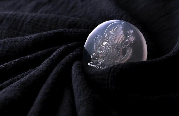 翡翠蓝冰种的特征翡翠之美：雅、韵、灵、巧、艳  第5张