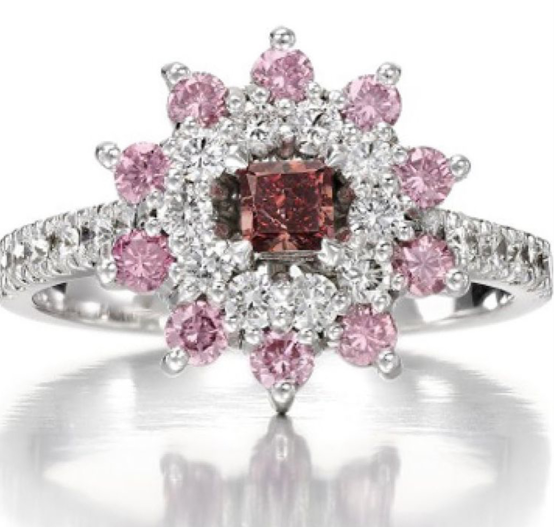 收藏家心目中的女神，红钻石  第5张