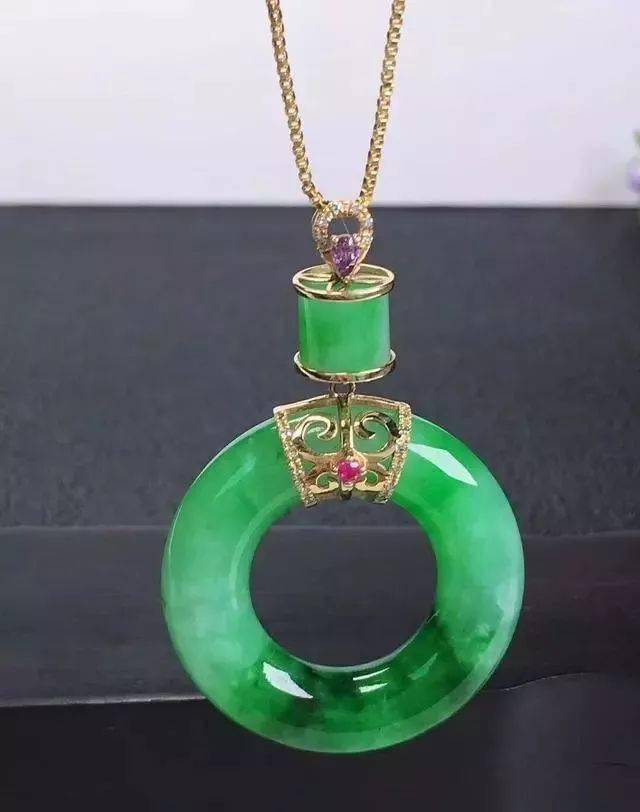 飘花翡翠一定比无飘花翡翠贵吗？这可不一定  第3张