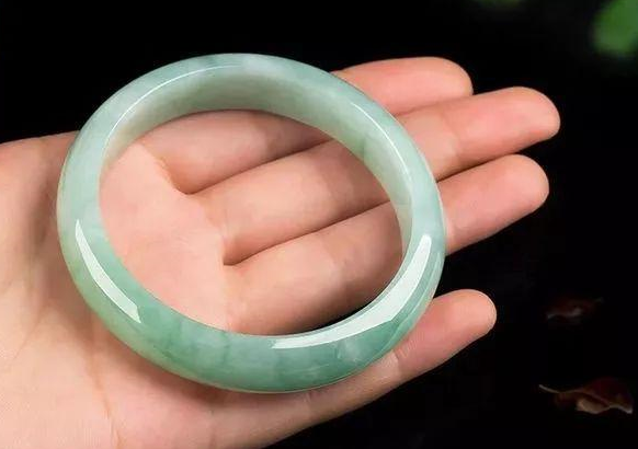 翡翠今日价格买翡翠的时候被坑了？没参透这6句话，你怎么敢买？   第1张