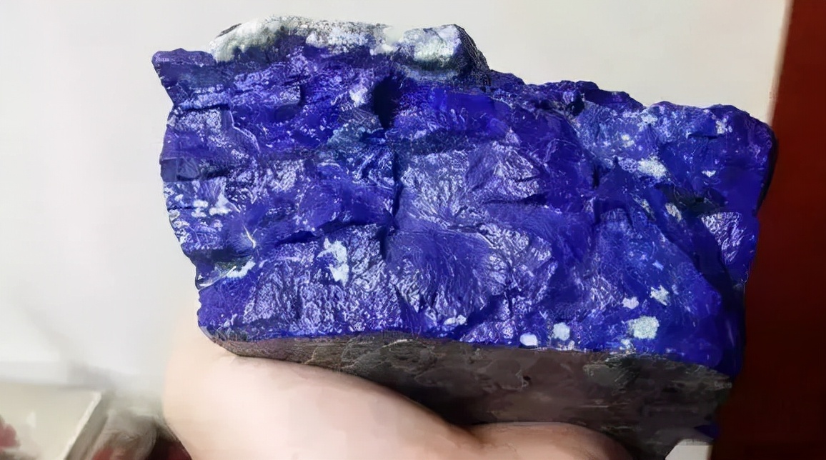 三彩翡翠手镯蓝矿石和青金石的区别是什么？  第1张