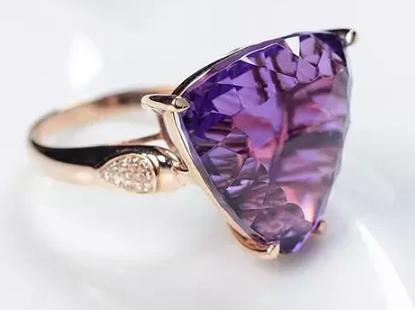 翡翠干青佛紫水晶有哪些功效和寓意？  第2张