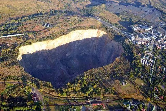 钻石中的蓝精灵  第3张