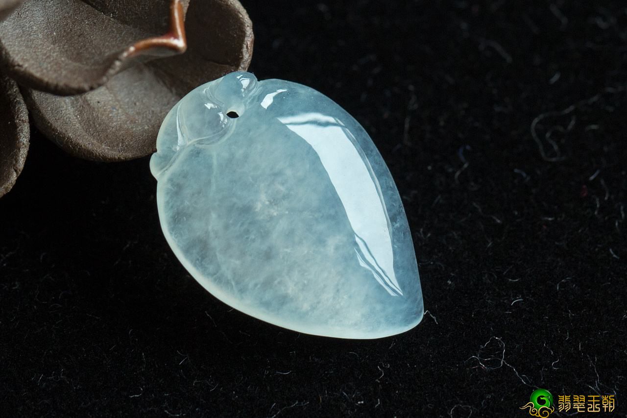 北京翡翠手镯辨别翡翠有什么方法？能够大概分成这几类方式来辨别   第1张