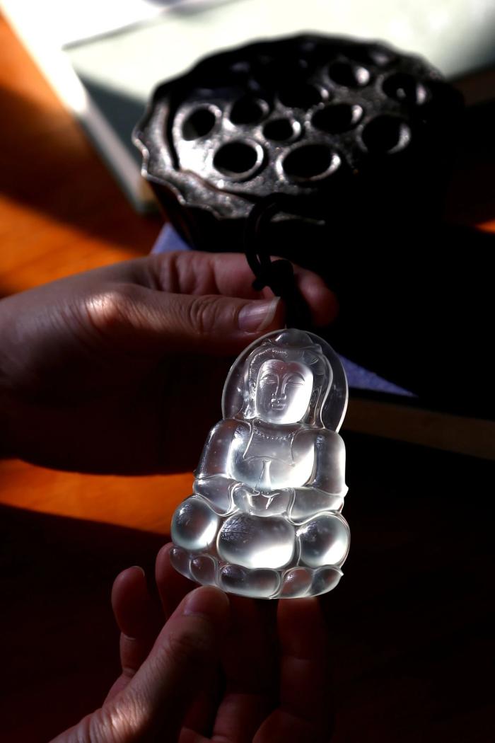 翡翠蓝冰种的特征翡翠之美：雅、韵、灵、巧、艳  第4张