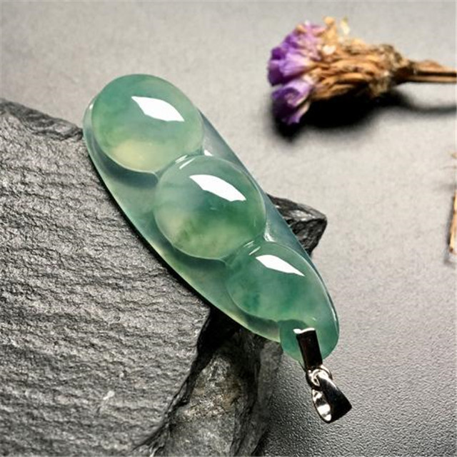 现在翡翠的行情翡翠福豆价格高吗？本文一起来看看它的寓意！   第3张