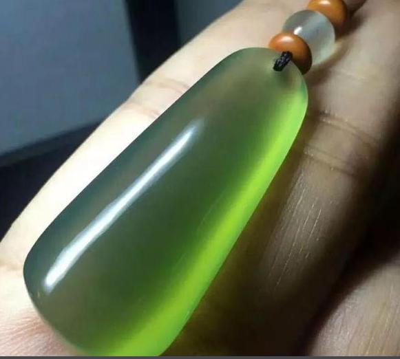 明明是中国四大名玉之一，为何岫玉被频频错认为翡翠？  第9张