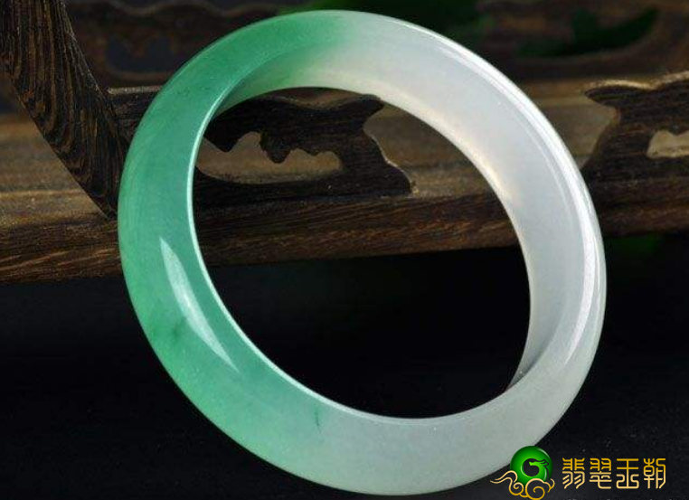 翡翠珠宝首饰批发徐霞客和翡翠有哪些历史渊源？看一看《徐霞客游记》就懂了   第1张