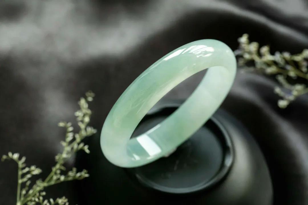 高糯化种水翡翠如何理性看待翡翠手镯价格高低之间的界定，新手必看  第10张