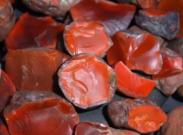 难道只有这样的南红，才受中国人欢迎？  第2张