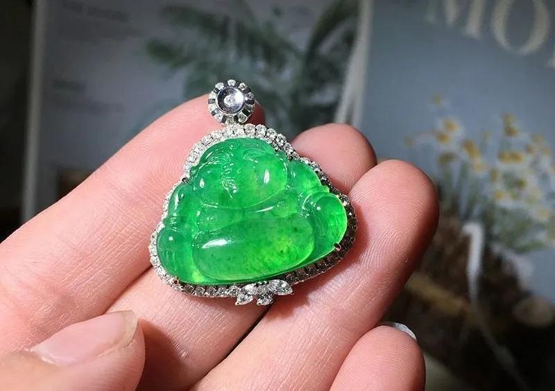 翡翠有瑕疵能买吗 ？看完就有答案！  第4张