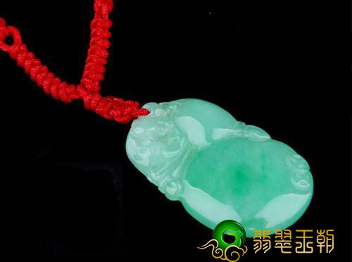 清代翡翠老玉手镯图片那样的链扣配搭你的翡翠小挂件，确保给你震撼！   第2张