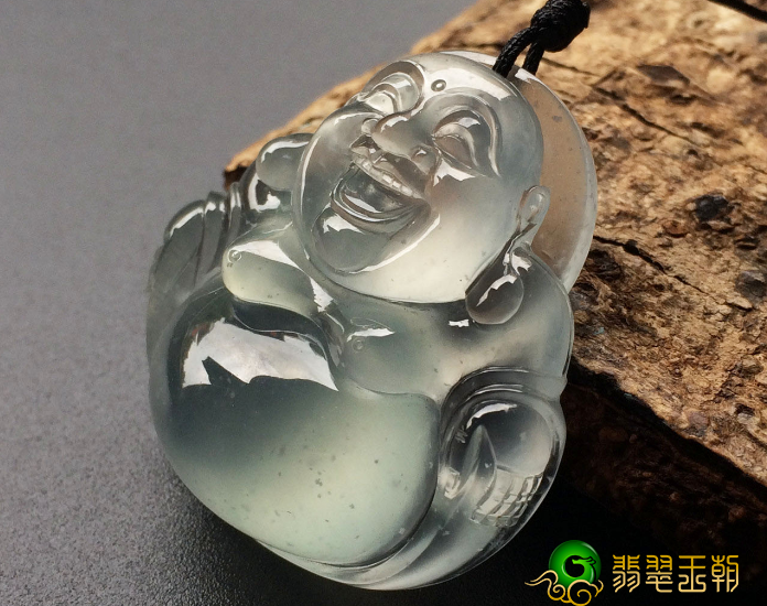 翡翠玉原石和玉石区别水沫玉是翡翠么？水沫玉和翡翠的差别   第1张