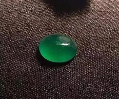 干青和翡翠哪个好为什么戒面那么贵还有很多人买？看完答案太扎心！  第7张